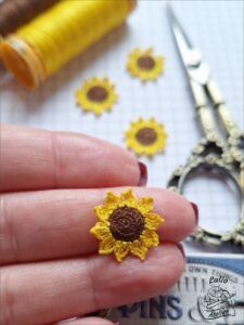 Micro crochet sunflower