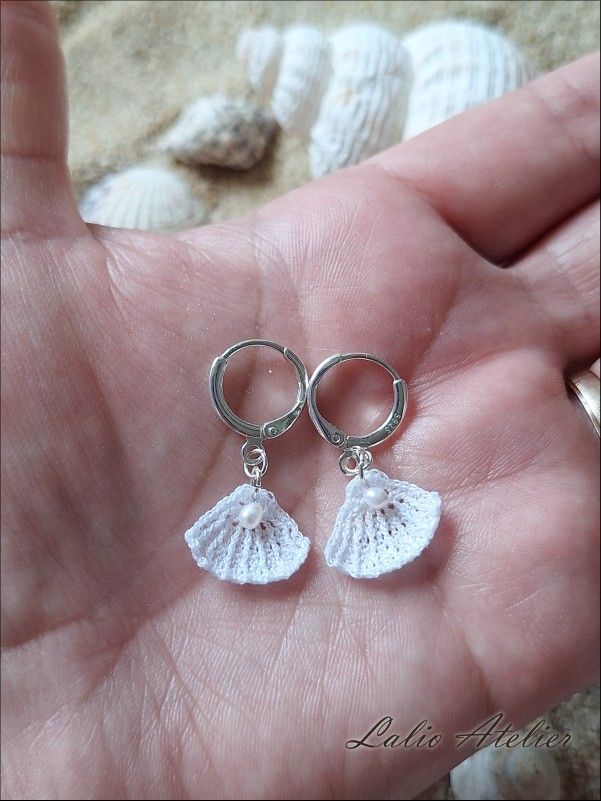 Boho Muschel-Creolen mit Perle – Mikrogehäkelter Sommertraum - Image 3
